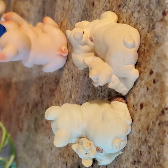 Vintage ceramic porcelain piglet figurines - Picture 17 of 17